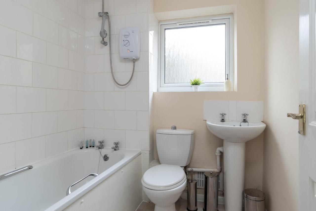 Luxury Central Link Luton/London/M1/Airport/Station/Long Stay Luton  Exterior photo